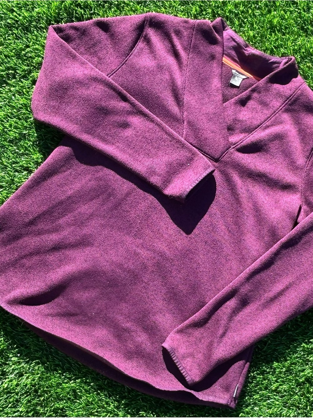 Women’s V-Neck Pullover Sweater in Deep Plum